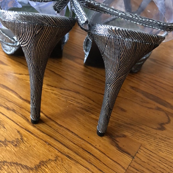 Adrianna Papell Boutique Shoes - Picture 4 of 6